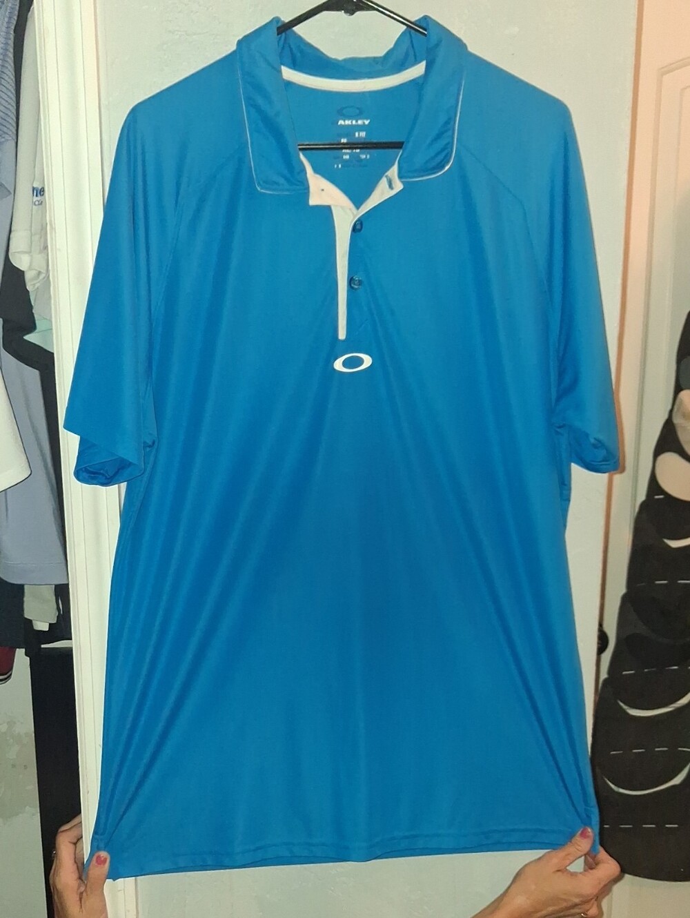 Oakley Men’s Teal-Blue Athletic Polo with White Trim